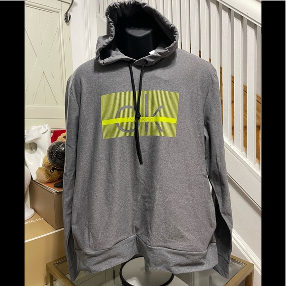 NWT Men’s Size Small Calvin Klein Linear Logo Print Drawstring Hoodie In Gray - Picture 4 of 12